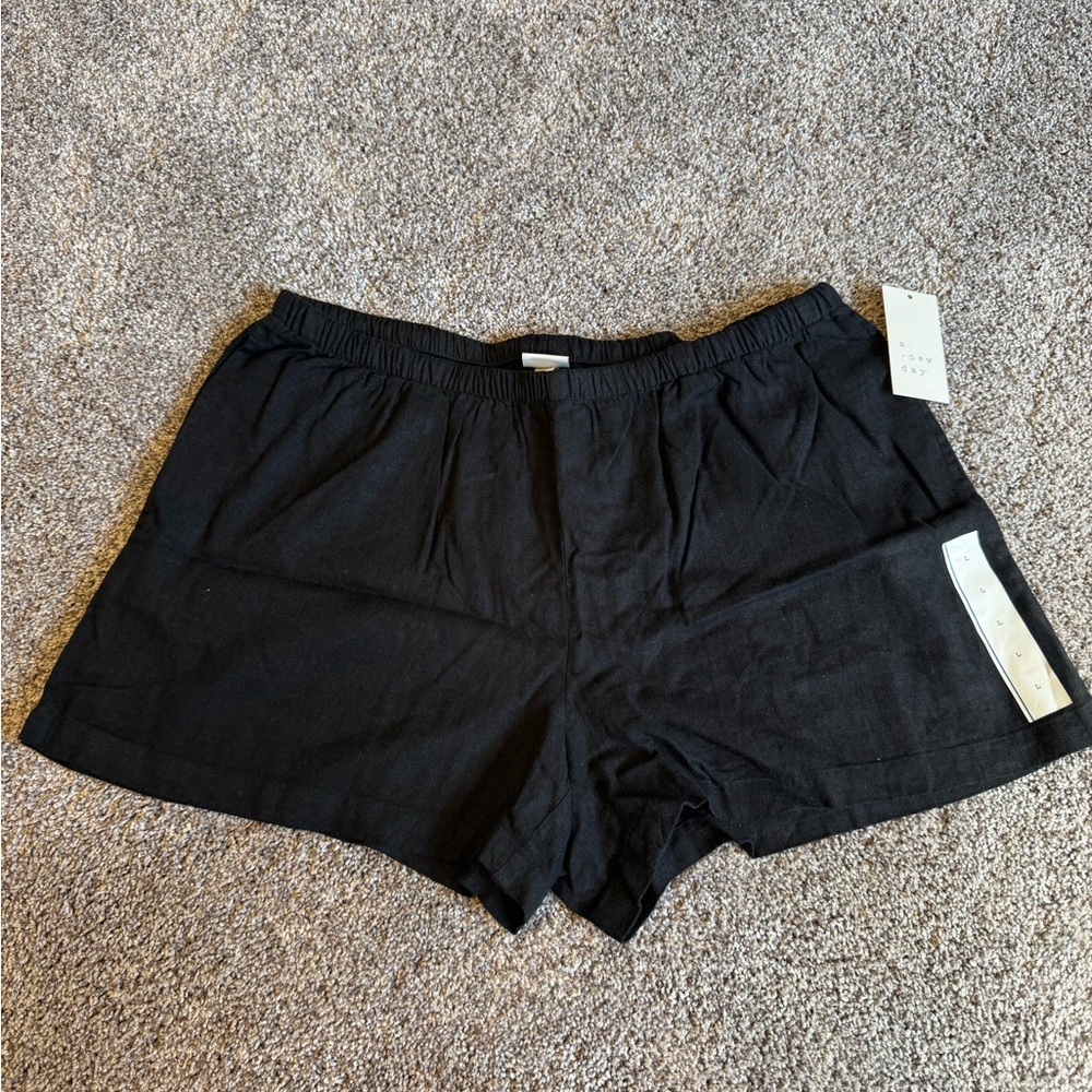 Black linen shorts